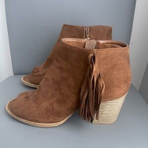 Soda Fringe Brown Open Toe Boots Women’s Size 10